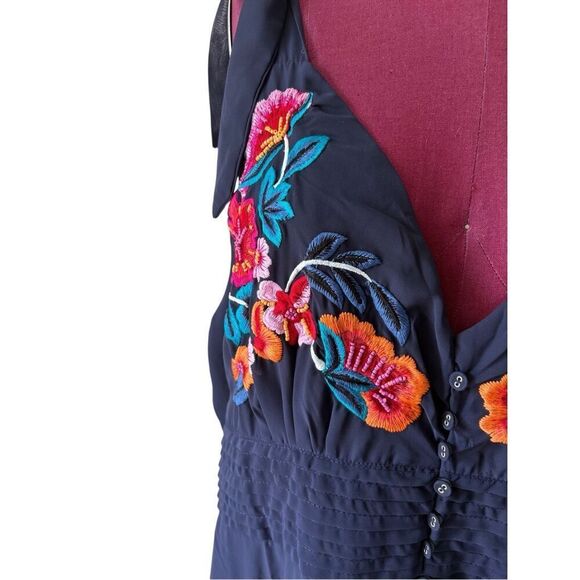 NEW Hope & Ivy tie shoulder embroidered midi dress size 24 navy Blue Floral Slee - Picture 8 of 10